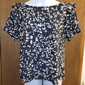 Belldini Black and White Flutter Sleeve Blouse